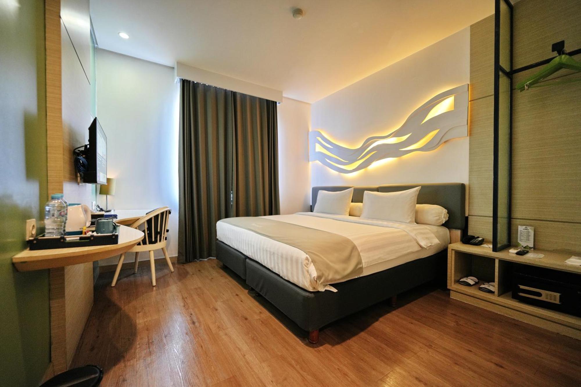 Bonnet Hotel Surabaya Exterior foto