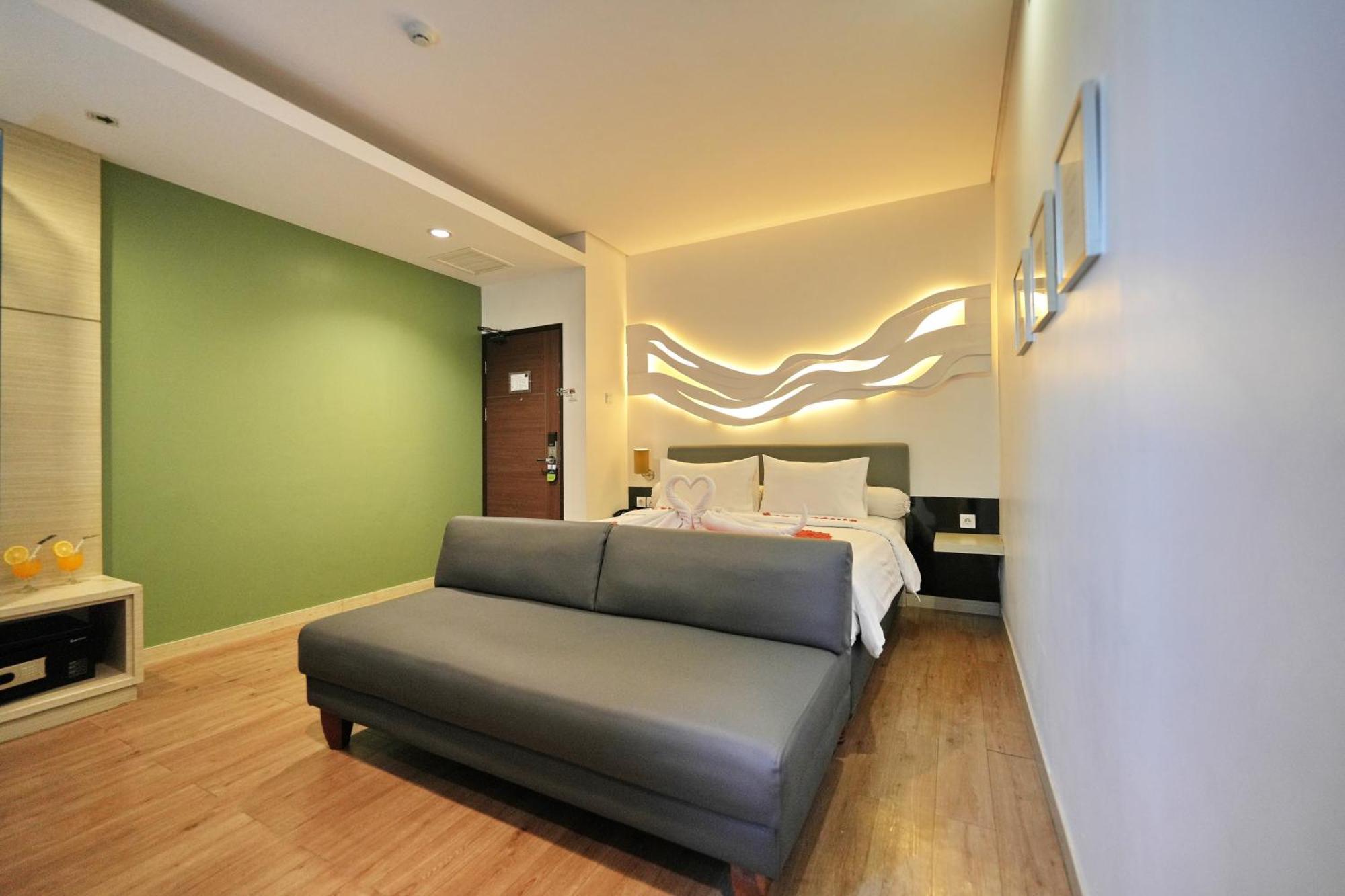 Bonnet Hotel Surabaya Exterior foto