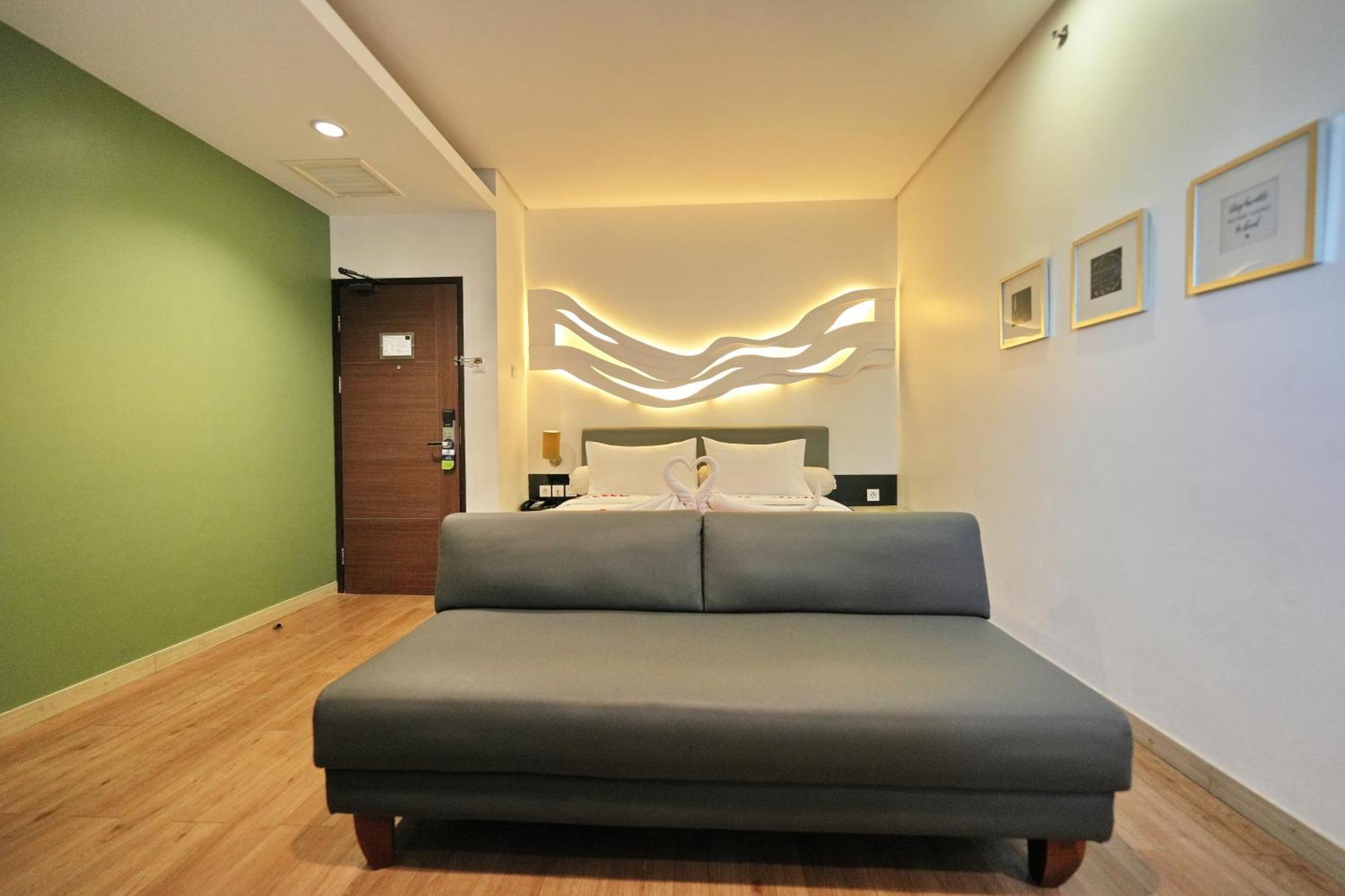 Bonnet Hotel Surabaya Exterior foto