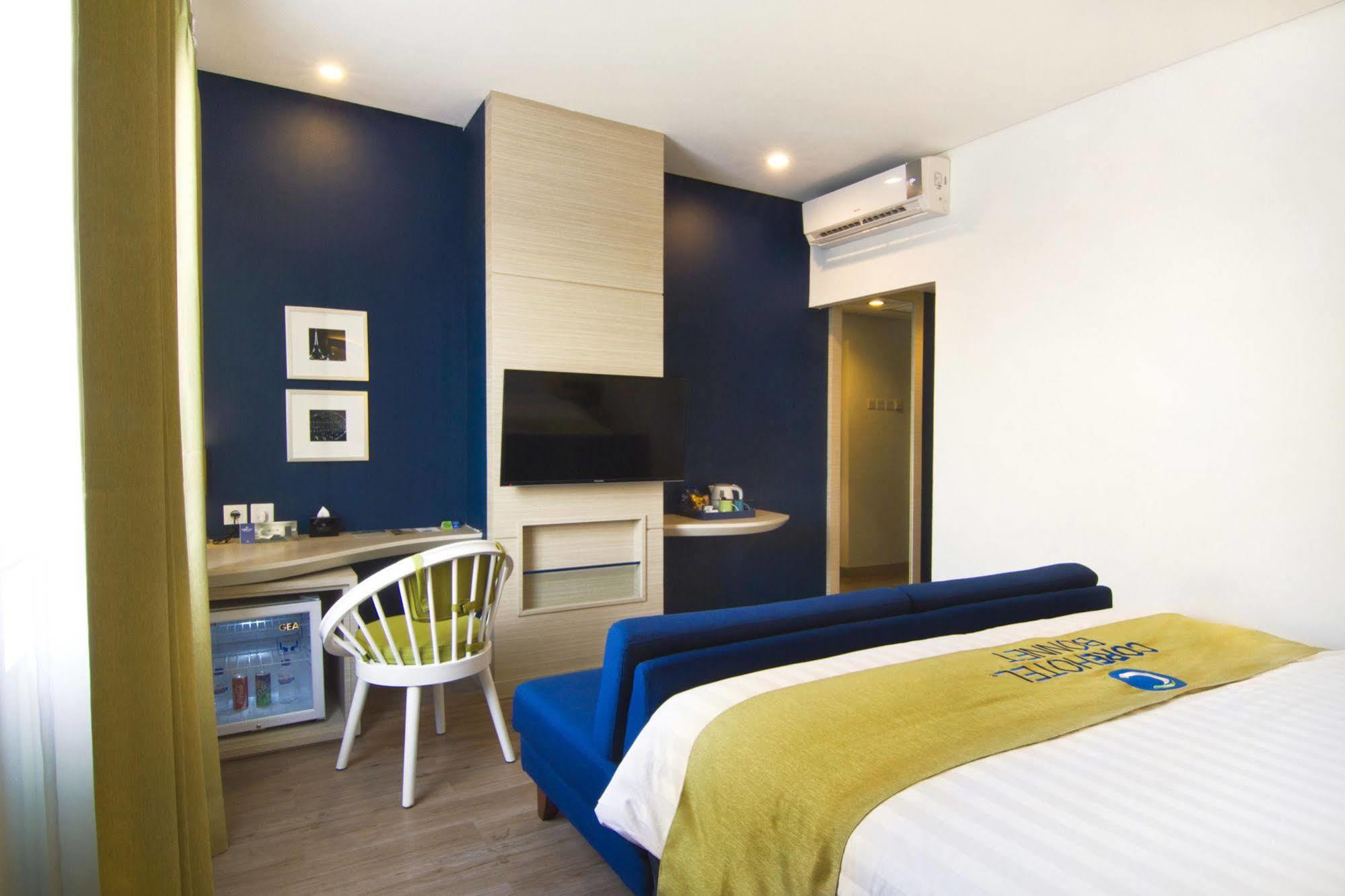 Bonnet Hotel Surabaya Exterior foto